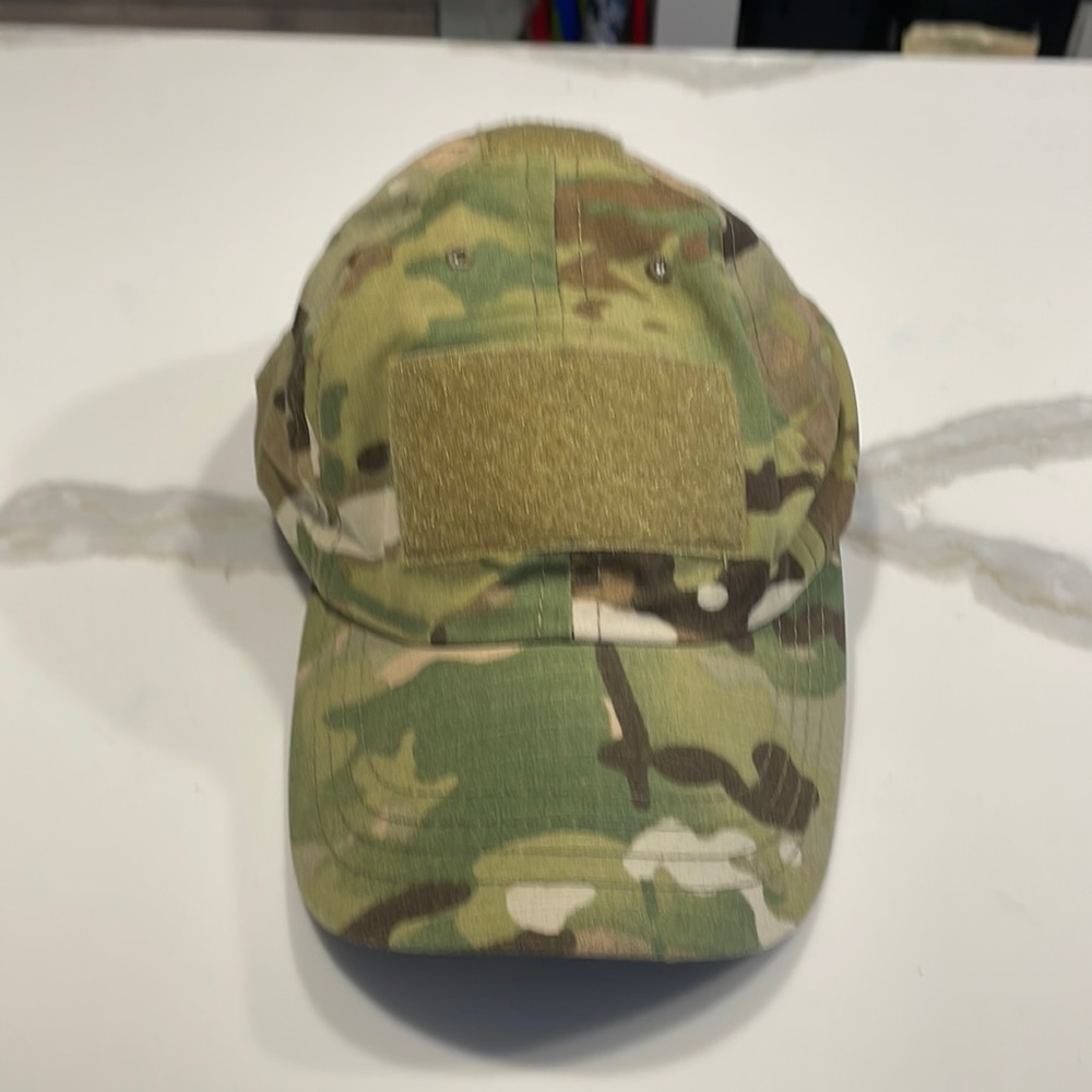 Adjustable camouflaged cap